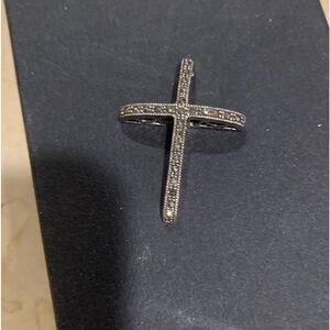 925 Sterling Silver beautiful cross.